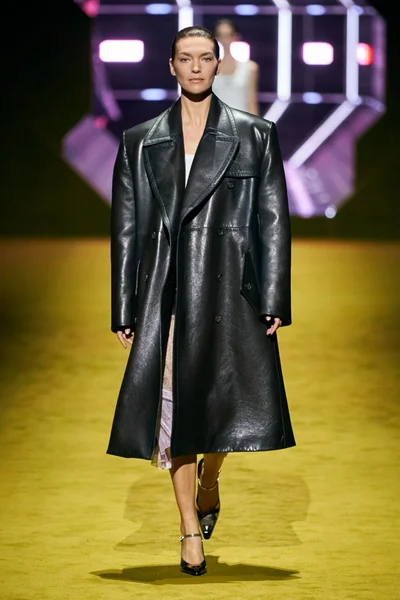 Look 22